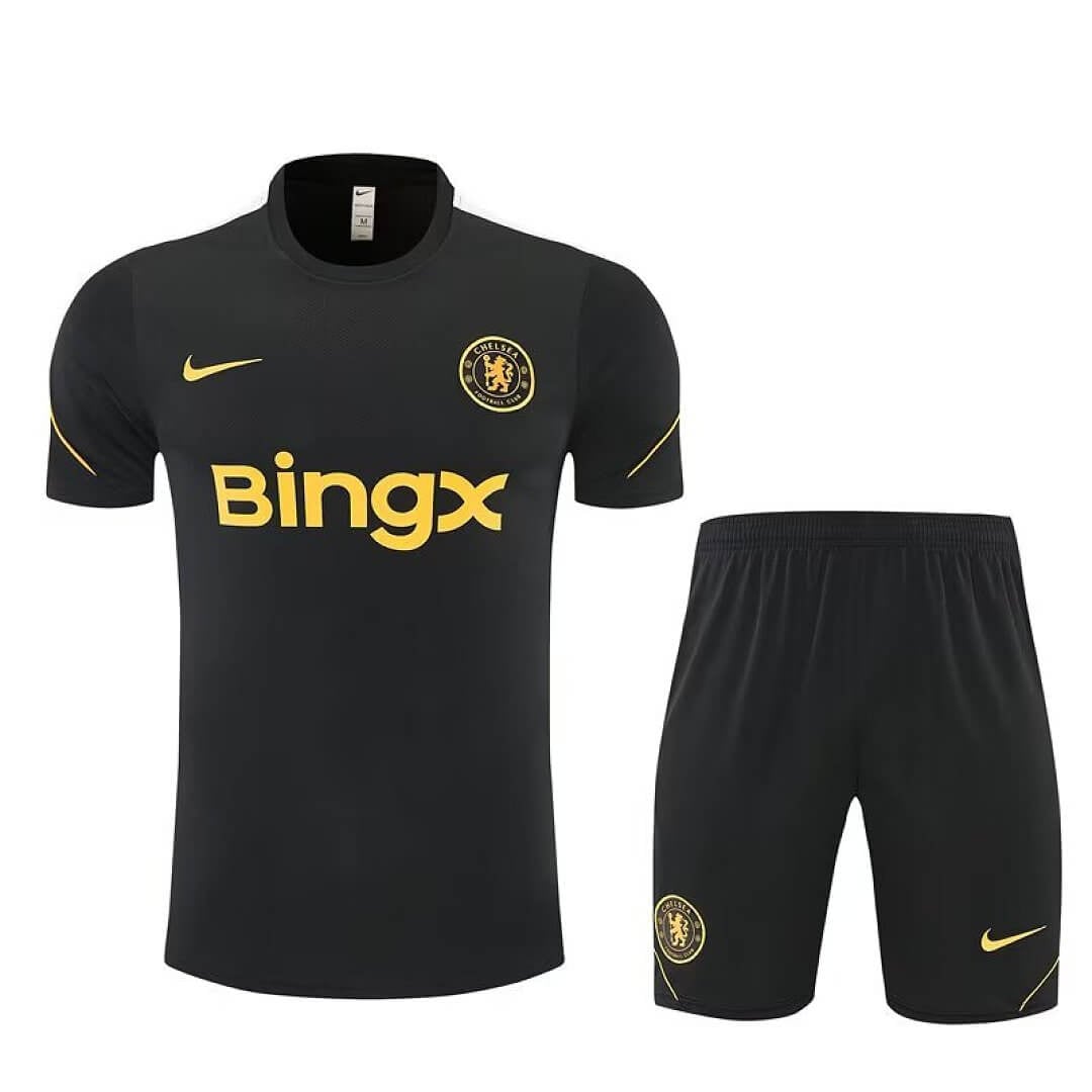 Chelsea 2026/27 Strike Training Kit