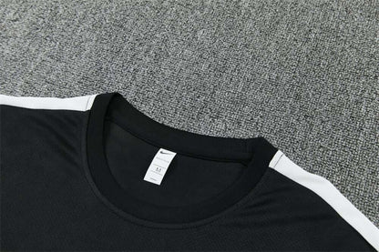 Chelsea 2026/27 Strike Training Kit